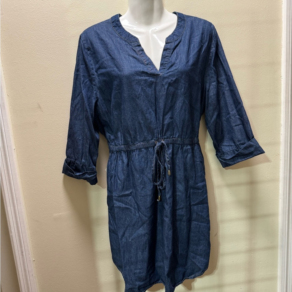 Dress - Picture 3 of 4
